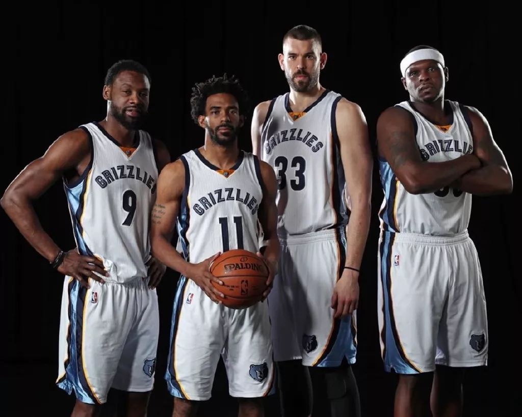 久尔杰维奇：培养年轻球员比较复杂，每次集训都是选择和过滤（久尔杰维奇：青训并不简单，每期集训都是一次筛选与取舍）