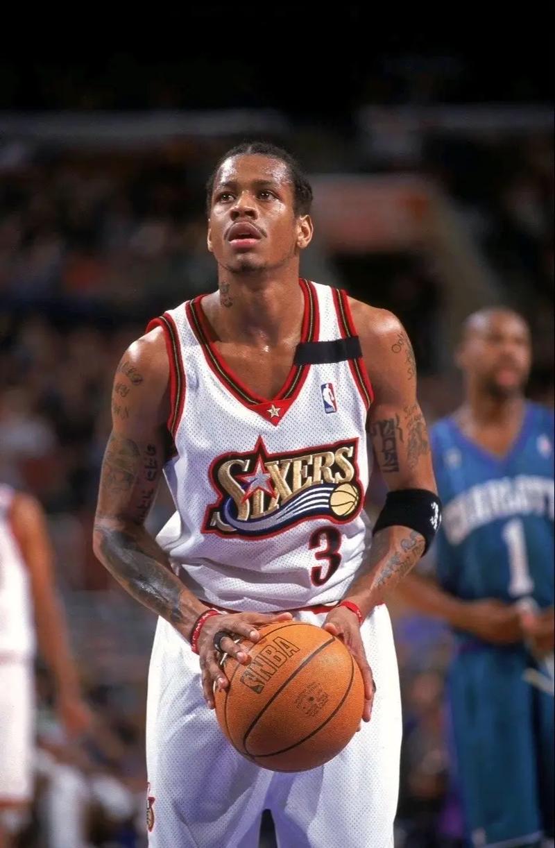 英媒：热刺有意罗德里戈和伊尔迪兹，范德芬是皇马引援目标（英媒：热刺追罗德里戈、伊尔迪兹，皇马将范德芬列为引援对象）