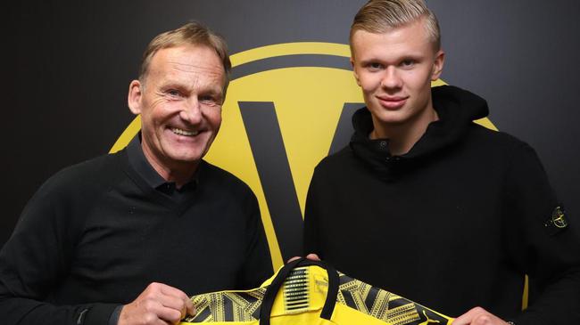 陈梦：妥妥的富婆，带领父母一道致富，31岁的她婚恋成难题（31岁的陈梦：事业有成携父母共富，婚恋成焦点难题）