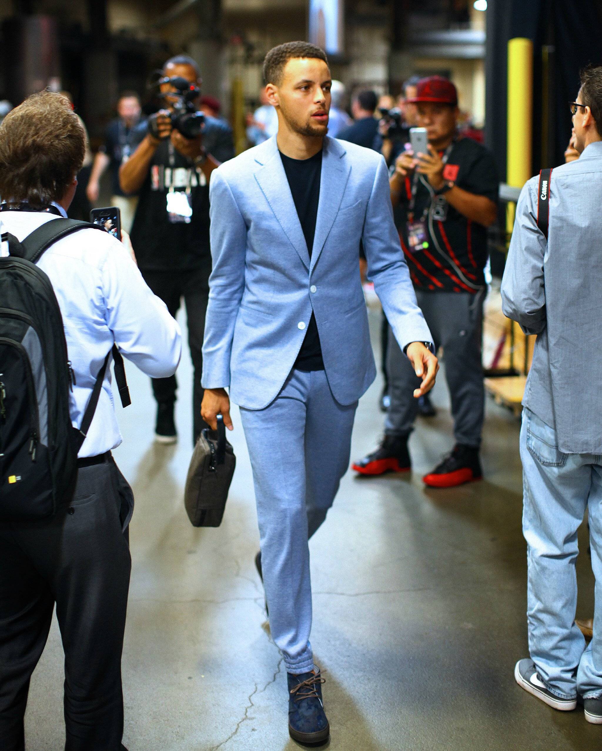 周定洋：亚冠精英赛首个客场积分，为流汗拼搏的小伙子们自豪（周定洋：亚冠精英赛客场首分到手，我为这些拼到汗流浃背的小伙子们骄傲）