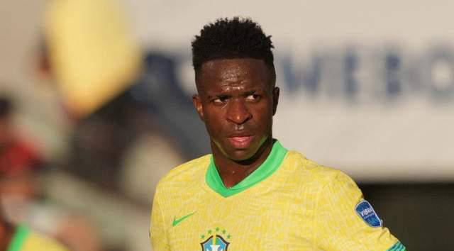 金牛的整体表现令人满意 竞争力丝毫不输CBA球队（金牛整体发挥出色，竞争力不逊于CBA球队）