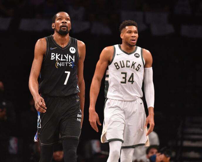 切尔西大胜，恩佐是世界第最佳中场之一这没问题吧。（切尔西大胜，称恩佐为世界顶级中场之一不过分吧）