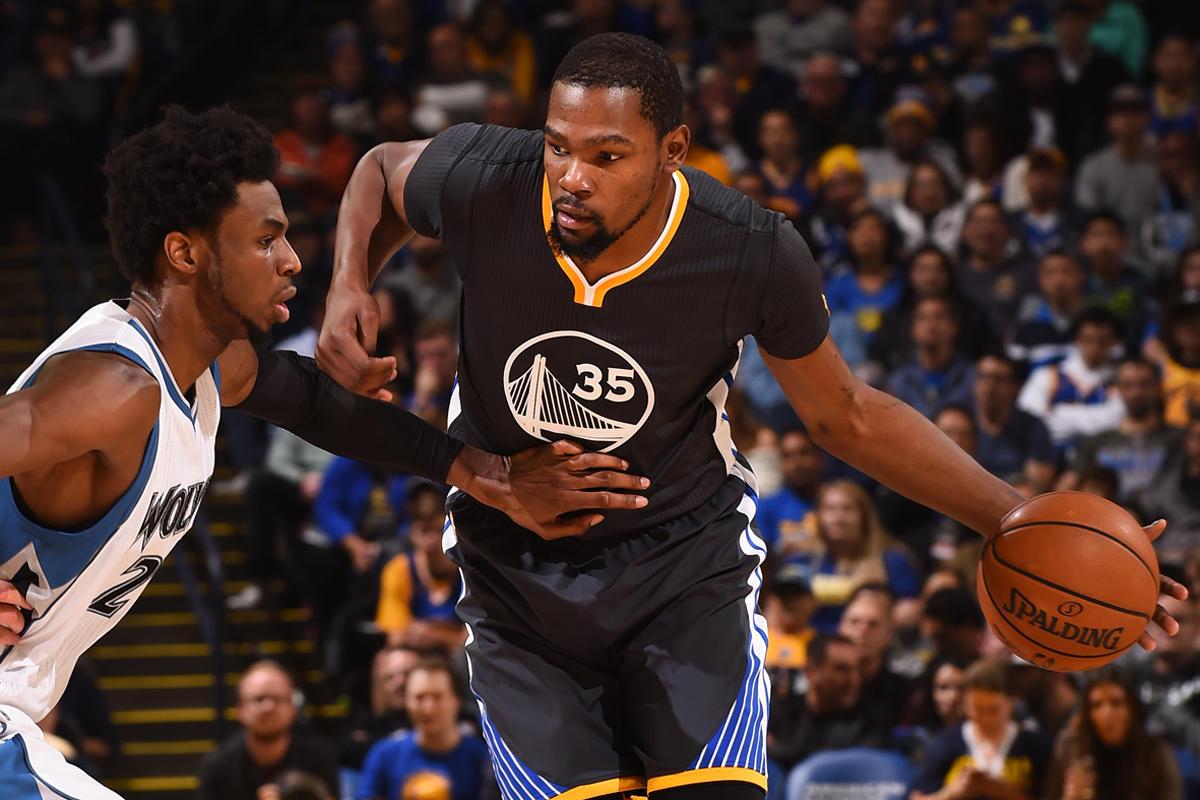 博尼：大胜是全队功劳；迪乌夫正在向所有人展示他的巨大价值（博尼：大胜属于团队；迪乌夫正向众人证明其巨大价值）