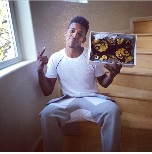 世体：塞尔塔女主席是拉什福德的球迷，并收藏该球员签名球衣（世体：塞尔塔女主席是拉什福德粉丝，珍藏其签名球衣）