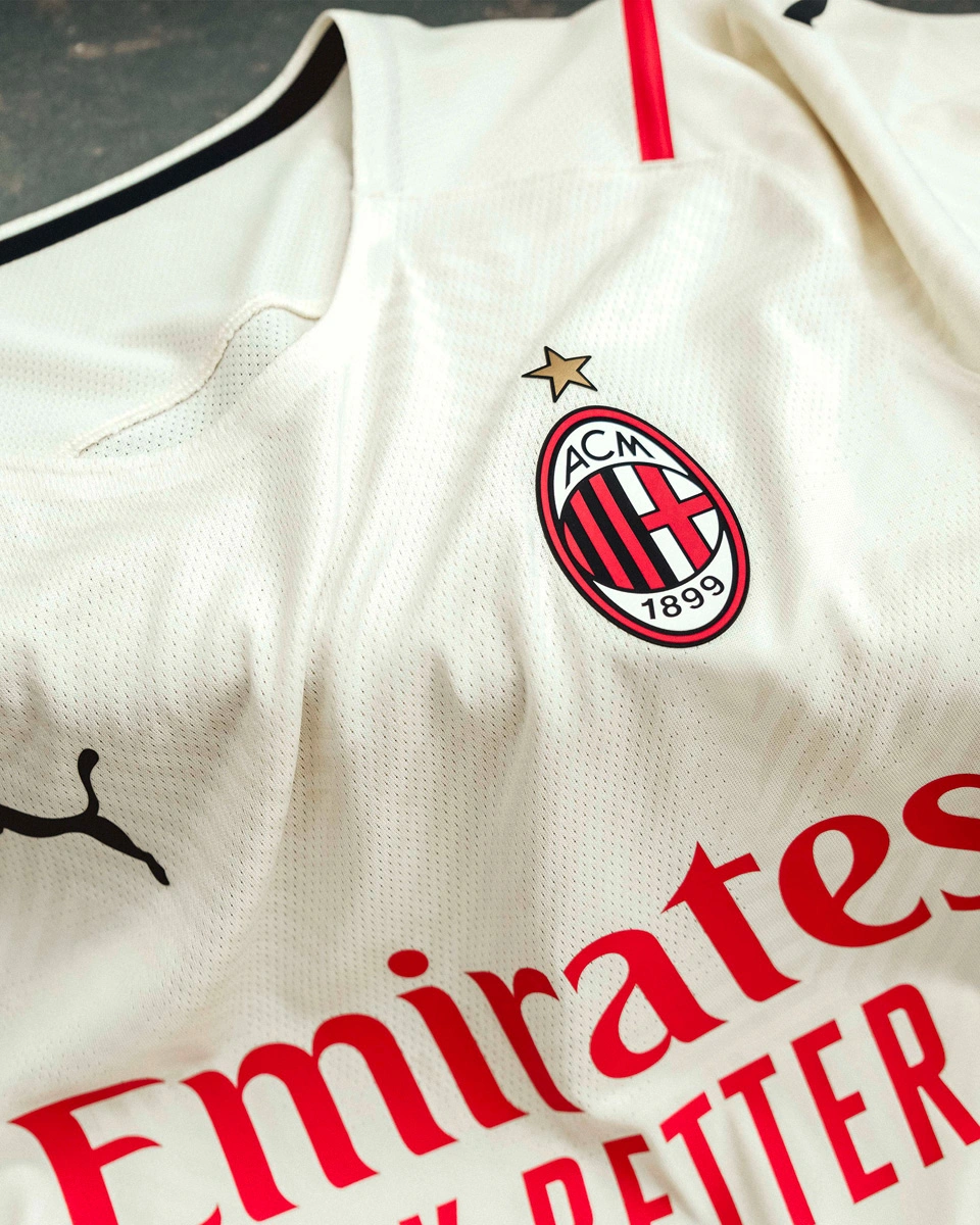 尤尔曼德：哈兰德是最好的前锋之一，但足球始终是团队运动（尤尔曼德：哈兰德是顶级前锋之一，但足球归根结底是团队运动）